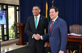 EE.UU. aborda con Trinidad y Tobago la “amenaza” del Tren de Aragua y la deportación de migrantes EE.UU. aborda con Trinidad y Tobago la "amenaza" del Tren de Aragua y la deportación de migrantes