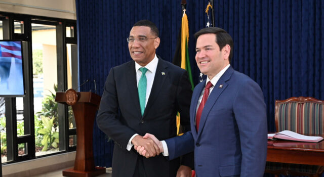 EE.UU. aborda con Trinidad y Tobago la “amenaza” del Tren de Aragua y la deportación de migrantes EE.UU. aborda con Trinidad y Tobago la "amenaza" del Tren de Aragua y la deportación de migrantes