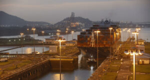 El Canal de Panamá crea un espacio exclusivo para buques de bajas emisiones El Canal de Panamá crea un espacio exclusivo para buques de bajas emisiones