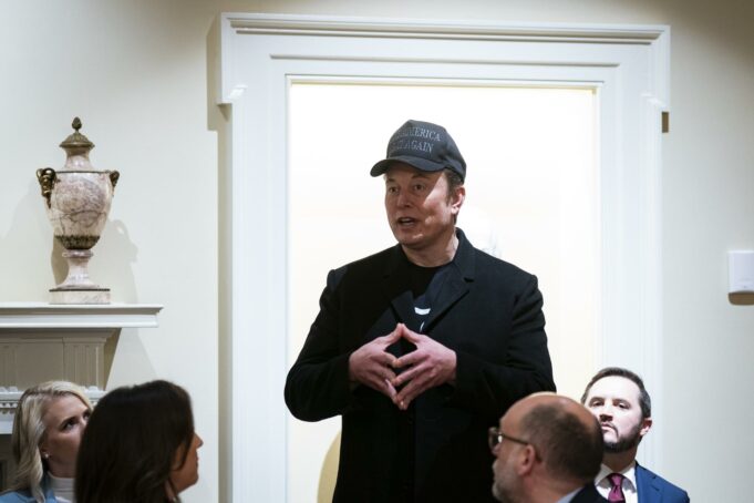 El Pentágono informará a Musk el viernes sobre sus planes de guerra con China, según NYT El Pentágono informará a Musk el viernes sobre sus planes de guerra con China, según NYT