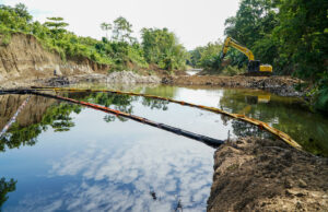 El reciente derrame en Ecuador ha alcanzado más de 25.000 barriles de petróleo El reciente derrame en Ecuador ha alcanzado más de 25.000 barriles de petróleo