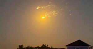 El Starship vuelve a explotar, lo que provoca el cierre de aeropuertos en Florida debido a los escombros El Starship vuelve a explotar, lo que provoca el cierre de aeropuertos en Florida debido a los escombros