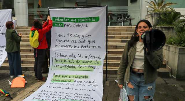 Entregan 168 cartas a la Corte Constitucional de Ecuador solicitando despenalizar aborto Entregan 168 cartas a la Corte Constitucional de Ecuador solicitando despenalizar aborto