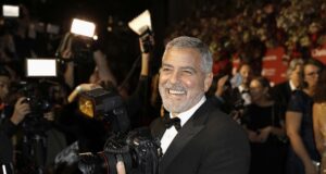 George Clooney afirma que, a sus 63 años, ya no interpretará más películas románticas George Clooney afirma que, a sus 63 años, ya no interpretará más películas románticas