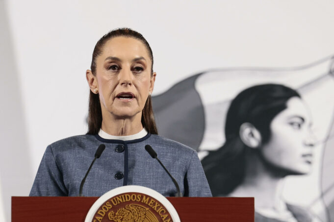 Sheinbaum rechaza que la visita de la secretaria de Seguridad de EE.UU. trate sobre aranceles Sheinbaum rechaza que la visita de la secretaria de Seguridad de EE.UU. trate sobre aranceles