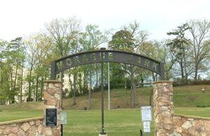 Autoridades de Gadsden buscan a vándalos que dañaron Moragne Park Autoridades de Gadsden buscan a vándalos que dañaron Moragne Park