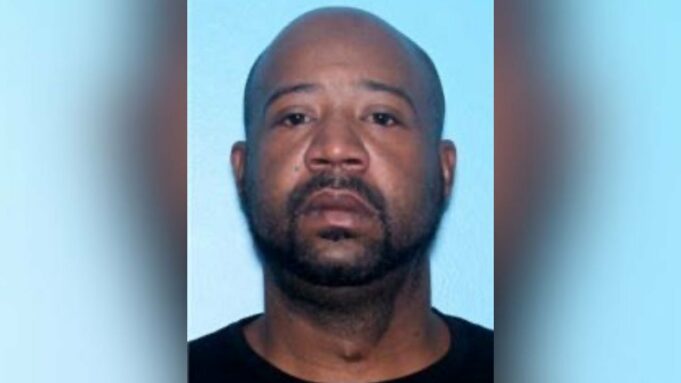 Hombre de Birmingham enfrenta cargos tras tiroteo entre dos hombres Hombre de Birmingham enfrenta cargos tras tiroteo entre dos hombres