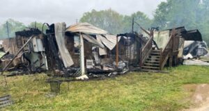 Incendio destruye Roebuck Landing Grill and Grocery en el condado de Hale Incendio destruye Roebuck Landing Grill and Grocery en el condado de Hale