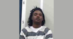 Joven de 19 años de Birmingham arrestado por posesión de interruptor Glock en DeKalb Joven de 19 años de Birmingham arrestado por posesión de interruptor Glock en DeKalb