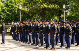 Policía de Birmingham recluta nuevos oficiales y ofrece bono de $10,000 dólares Policía de Birmingham recluta nuevos oficiales y ofrece bono de $10,000 dólares