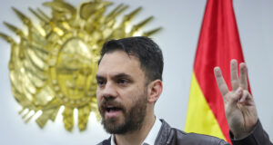 Arrestan a peruano en Bolivia por supuesto tráfico de menores hacia Perú Arrestan a peruano en Bolivia por supuesto tráfico de menores hacia Perú