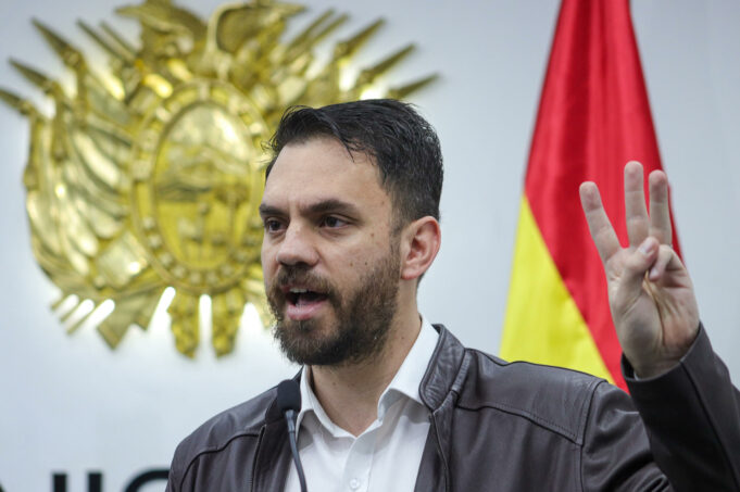 Arrestan a peruano en Bolivia por supuesto tráfico de menores hacia Perú Arrestan a peruano en Bolivia por supuesto tráfico de menores hacia Perú