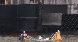 Cinco españoles fallecen tras accidente de helicóptero en el río Hudson, informa alcalde Cinco españoles fallecen tras accidente de helicóptero en el río Hudson, informa alcalde