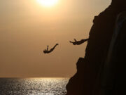 Clavadistas de Acapulco logran récord Guiness por cinco millones de saltos Clavadistas de Acapulco logran récord Guiness por cinco millones de saltos