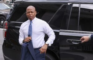 Concejo de Nueva York demanda al alcalde para evitar oficina de ICE en cárcel Concejo de Nueva York demanda al alcalde para evitar oficina de ICE en cárcel