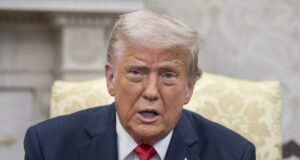 El gobierno de Trump bloquea 2.200 millones de dólares destinados a la Universidad de Harvard El gobierno de Trump bloquea 2.200 millones de dólares destinados a la Universidad de Harvard