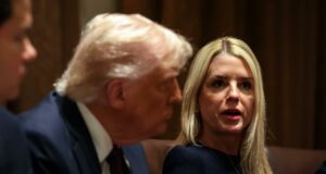 El Supremo autoriza a Trump a bloquear 65 millones en préstamos educativos El Supremo autoriza a Trump a bloquear 65 millones en préstamos educativos