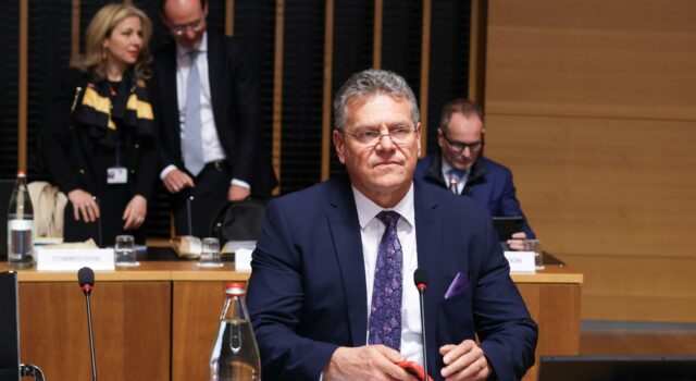 La UE está abierta a negociar con EEUU sobre aranceles, pero no esperará indefinidamente La UE está abierta a negociar con EEUU sobre aranceles, pero no esperará indefinidamente