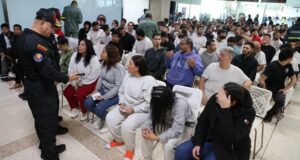 Más de 500 migrantes venezolanos regresan a su país el jueves en dos vuelos Más de 500 migrantes venezolanos regresan a su país el jueves en dos vuelos