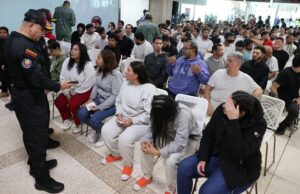 Más de 500 migrantes venezolanos regresan a su país el jueves en dos vuelos Más de 500 migrantes venezolanos regresan a su país el jueves en dos vuelos