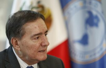 OPS pide vacunar en América por sarampión y fiebre amarilla OPS pide vacunar en América por sarampión y fiebre amarilla