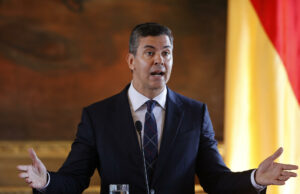 Peña solicita respeto a Paraguay tras descubrirse operaciones de espionaje desde Brasil Peña solicita respeto a Paraguay tras descubrirse operaciones de espionaje desde Brasil