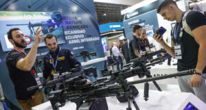 Rusia propone asistencia tecnológica a países latinoamericanos para la fabricación de armas Rusia propone asistencia tecnológica a países latinoamericanos para la fabricación de armas