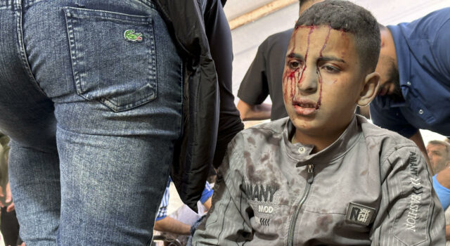 Un bombardeo israelí contra una escuela en Gaza dejó al menos 31 muertos, incluidos niños Un bombardeo israelí contra una escuela en Gaza dejó al menos 31 muertos, incluidos niños