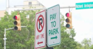 Alerta por estafa con códigos QR en parquímetros Alerta por estafa con códigos QR en parquímetros