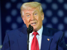 Donald Trump dio discurso especial de graduación en Universidad de Alabama Donald Trump dio discurso especial de graduación en Universidad de Alabama