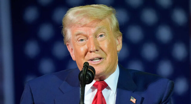 Donald Trump dio discurso especial de graduación en Universidad de Alabama Donald Trump dio discurso especial de graduación en Universidad de Alabama