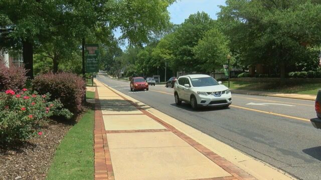 Homewood añadirá docenas de plazas de aparcamiento en Oxmoor Road, Edgewood