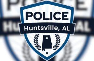 Joven de 21 años arrestado por amenazar a cajera con arma durante robo Joven de 21 años arrestado por amenazar a cajera con arma durante robo