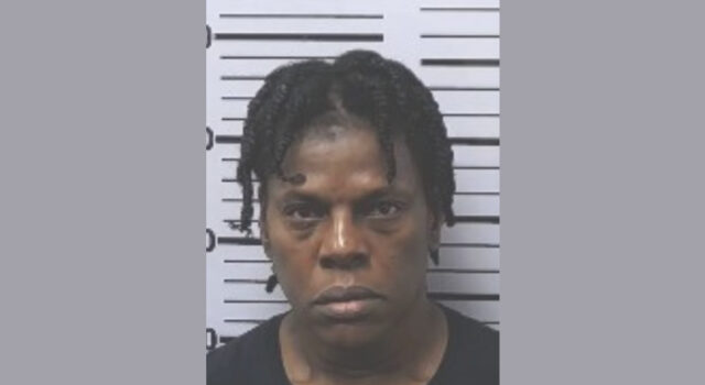 Maestra de Alabama arrestada tras hospitalización de niña de 4 años Maestra de Alabama arrestada tras hospitalización de niña de 4 años