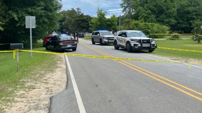 Policía Estatal de Alabama mata a tiros a un hombre tras persecución Policía Estatal de Alabama mata a tiros a un hombre tras persecución