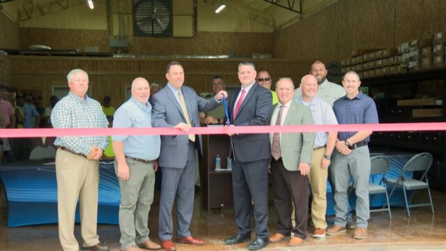 Proyecto de banda ancha lleva internet a 600 hogares en Killingsworth Cove