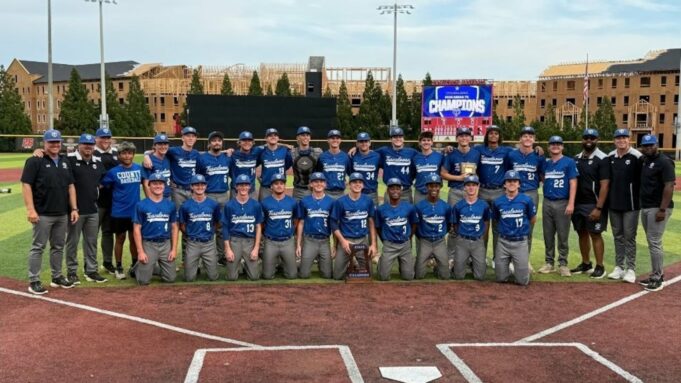 Tuscaloosa gana a Enterprise y obtiene su primer campeonato de béisbol AHSAA Tuscaloosa gana a Enterprise y obtiene su primer campeonato de béisbol AHSAA