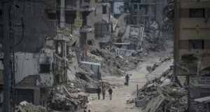 Al menos 6 muertos y 40 heridos por ataque israelí a hospital en Gaza Al menos 6 muertos y 40 heridos por ataque israelí a hospital en Gaza