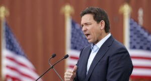 Arrestan a más de 24 inmigrantes en obra de construcción en Florida Arrestan a más de 24 inmigrantes en obra de construcción en Florida