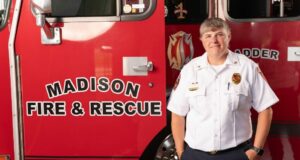 Brandy Williams nombrada nueva jefa de Bomberos y Rescate de Madison Brandy Williams nombrada nueva jefa de Bomberos y Rescate de Madison
