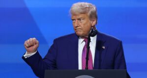 Casa Blanca califica de “traición absoluta” no aprobar plan fiscal de Trump Casa Blanca califica de “traición absoluta” no aprobar plan fiscal de Trump