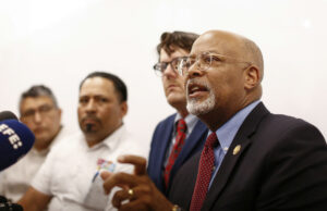 Congresista de EE.UU. denuncia que El Salvador impidió visita a Kilmar Ábrego Congresista de EE.UU. denuncia que El Salvador impidió visita a Kilmar Ábrego