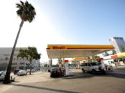 Congreso de EE.UU. anula prohibición de autos de gasolina prevista para 2035