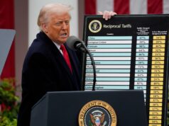 Corte federal bloquea aranceles de Trump por exceder límites de autoridad presidencial Corte federal bloquea aranceles de Trump por exceder límites de autoridad presidencial