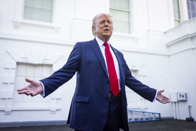 Desfile militar por aniversario 250 del Ejército coincidirá con cumpleaños de Trump