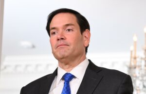 EE.UU. detiene visas estudiantiles mientras revisa historial de redes sociales EE.UU. detiene visas estudiantiles mientras revisa historial de redes sociales