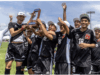 El equipo de fútbol masculino de Collinsville High School conquista su segundo título estatal en la historia de la escuela El equipo de fútbol masculino de Collinsville High School conquista su segundo título estatal en la historia de la escuela