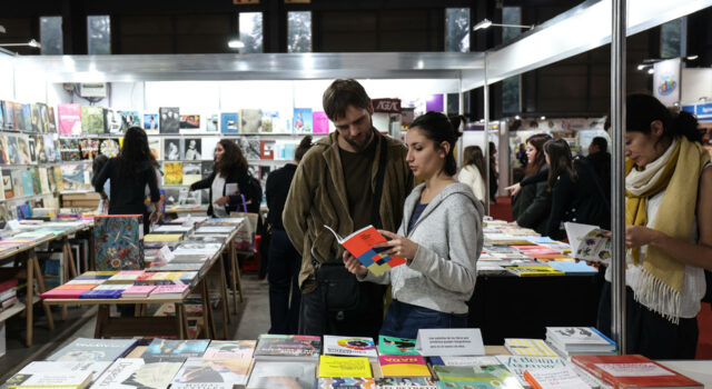 Feria del Libro de Buenos Aires concluye con gran afluencia y ventas históricas de ‘El Eternauta’ Feria del Libro de Buenos Aires concluye con gran afluencia y ventas históricas de ‘El Eternauta’