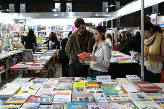 Feria del Libro de Buenos Aires concluye con gran afluencia y ventas históricas de ‘El Eternauta’ Feria del Libro de Buenos Aires concluye con gran afluencia y ventas históricas de ‘El Eternauta’