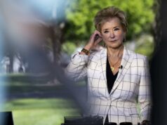 Gobierno de Trump suspende nuevas ayudas económicas destinadas a Harvard University Gobierno de Trump suspende nuevas ayudas económicas destinadas a Harvard University